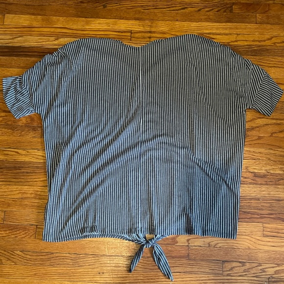 Tie Front Terra And Sky Top - Picture 2 of 6